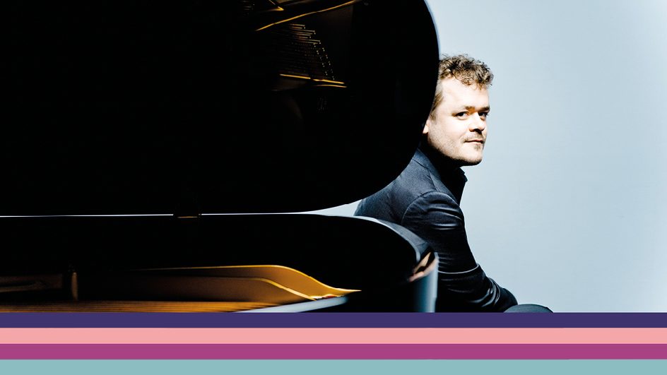 The Bridgewater Hall - International Concert Series 23-24 - Benjamin Grosvenor