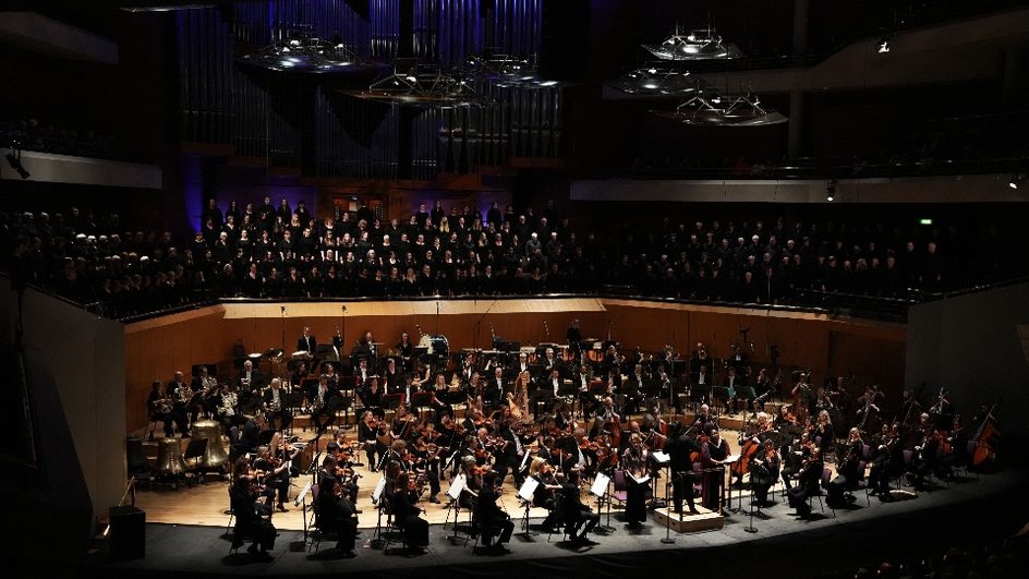 Halle orchestra and choir members
