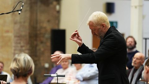 Thomas Ades conducting