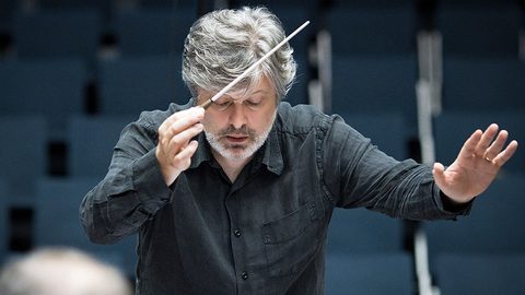 James Macmillan conducting